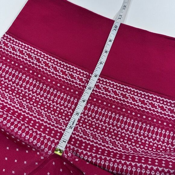 Fabletics fair isle red Christmas sweater print seamless leggings M - Picture 9 of 10